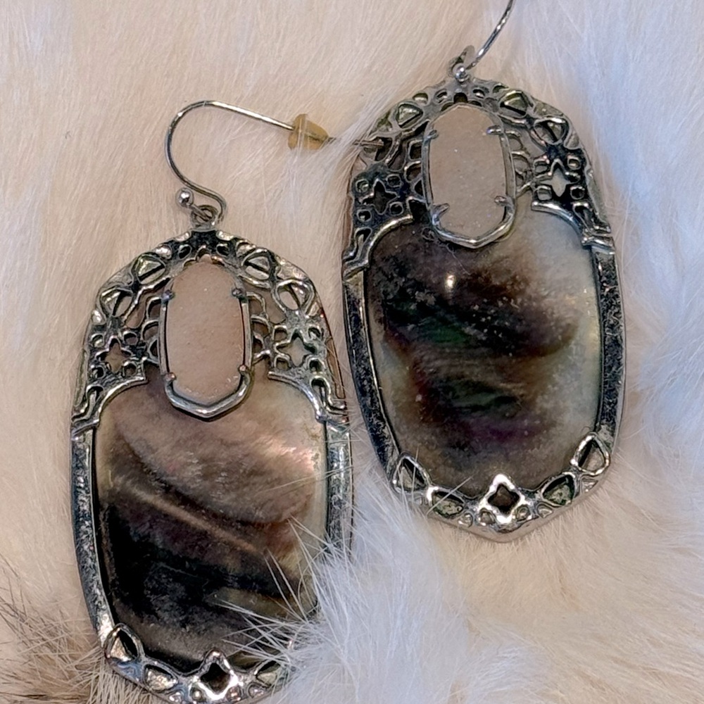 Kendra Scott Silver Elle Drop Earrings in Abalone Shell.